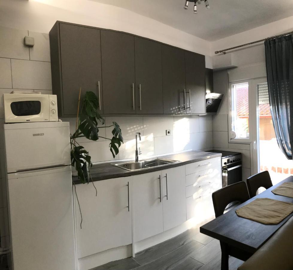 Cosy Studio 35M2 Sindos Exterior photo